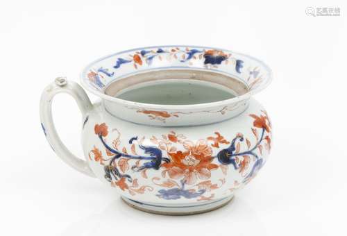 A chamber pot