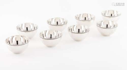 Eight finger bowls
