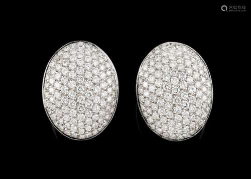 A pair of Damiani earrings
