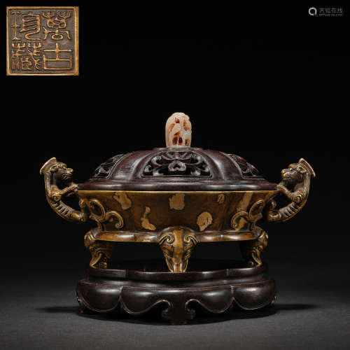 A rare bronze incense burner with wood cover,Ming dynasty