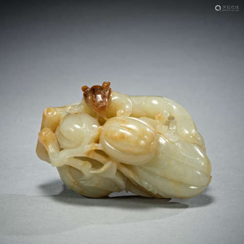 A jade carving of squirrel and melons,Qing dynasty