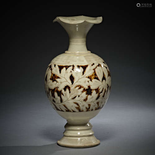 A Cizhou black-painted vase, Song dynasty