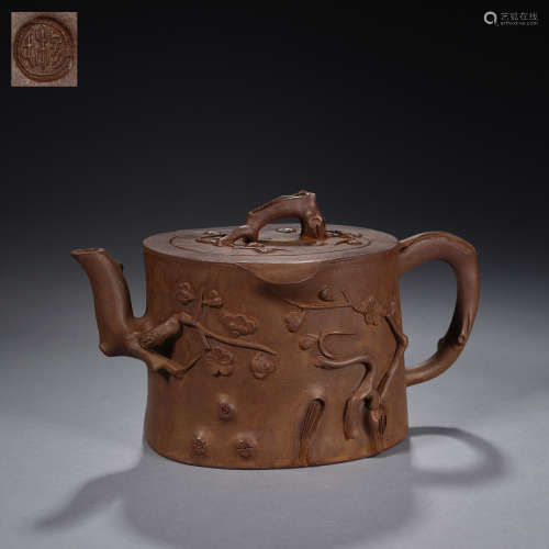 A Yixing 'wintersweet' teapot and cover,Qing dynasty