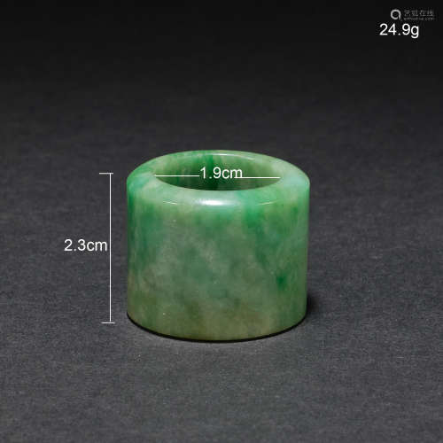 A Jadeite thumb ring,inner diameter 1.9cm ,Qing dynasty