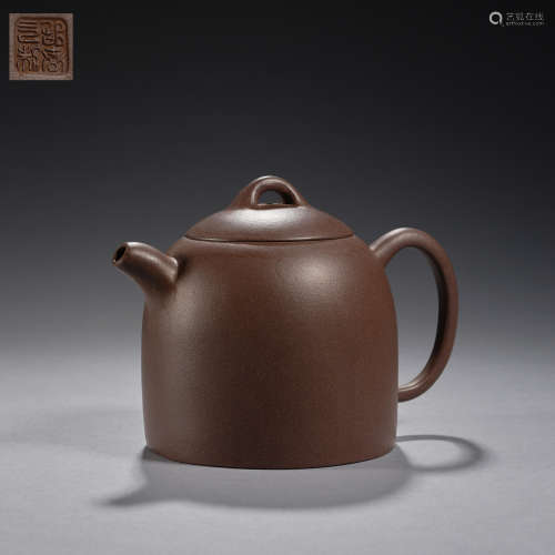 A Yixing teapot and cover,Qing dynasty