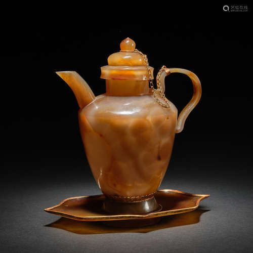 An agate jade wine pot with cover and plate,Liao dynasty