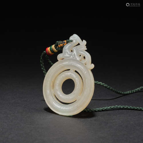 A white jade 'dragon' pendant,Qing dynasty