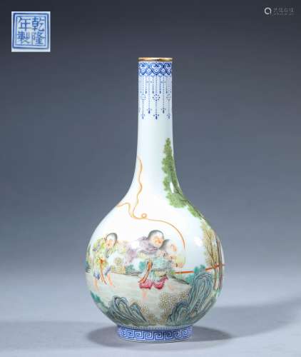 A famille-rose long neck vase,Qianlong,Qing dynasty