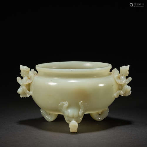 A white jade  tripod incense burner,Qing dynasty