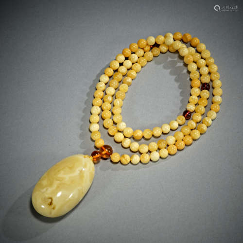 Natural amber necklace with pendant