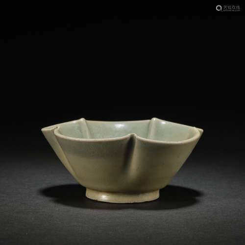 A Yaozhou celadon 'floral-shaped' bowl ,Song dynasty