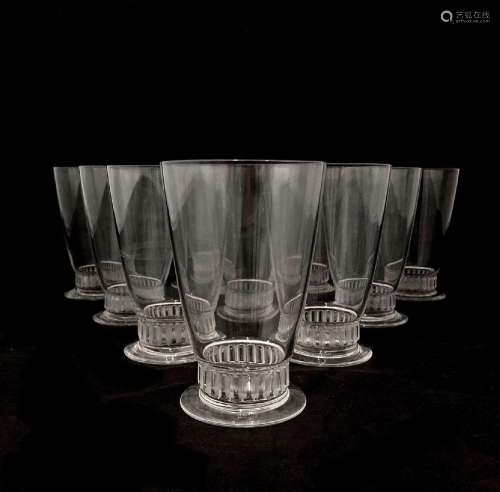 René LALIQUE 1860-1945<br />
Suite de 10 gobelets à whisky-s...
