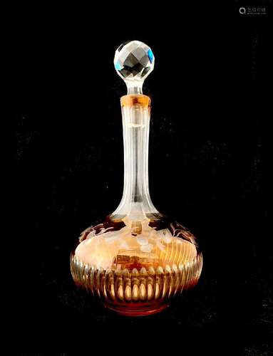 Carafe <br />
en cristal soufflé doublé orange, gravé dd god...