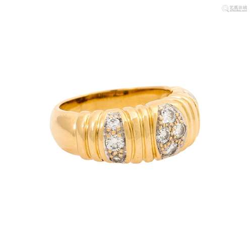 Ring mit 10 Brillanten zus. ca. 0,5 ct,