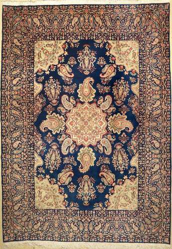 Kerman, Persia, approx. 60 years, wool on