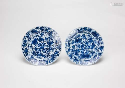 18th Century-A Pair Of Blue And White "Flowers" Di...