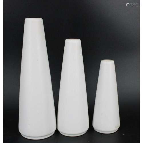3 Sgd Midcentury Graduating Porcelain Bud Vases.