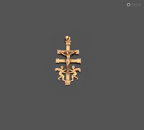 Pendentif croix de Lorraine en or jaune 750 millièmes.<br />...