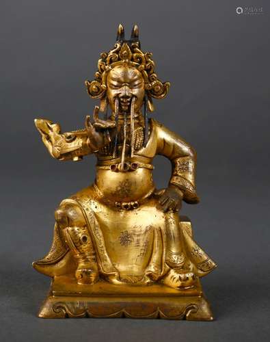 A gilding copper Guangong statue