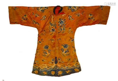 An embroidered lady's robe