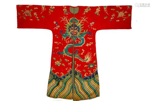 A dragon embroidered robe