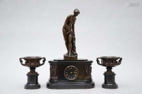 Barbedienne: clock set in marble and bronze (65x38x18cm)