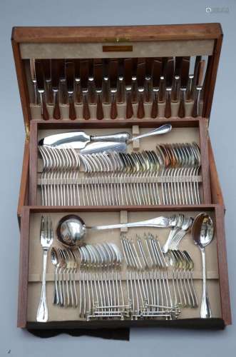 Christofle: silver plated cutlery set in wooden case (*)