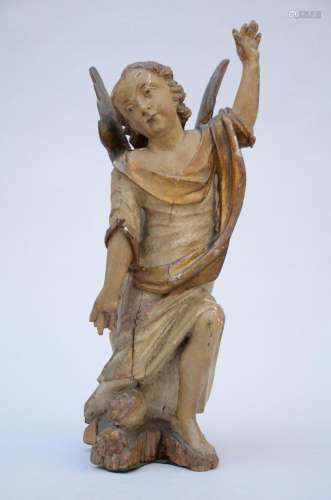 An angel in polychrome wood (h75cm) (*)