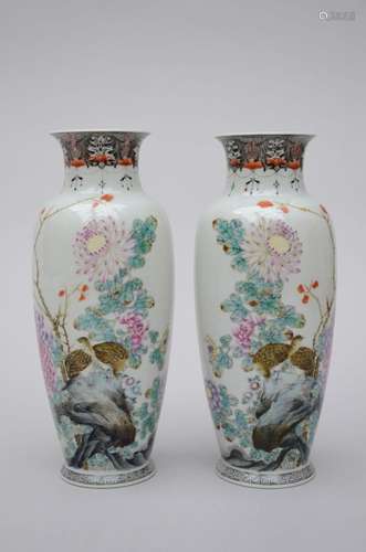 A pair of Chinese famille rose porcelain vase 'quails...