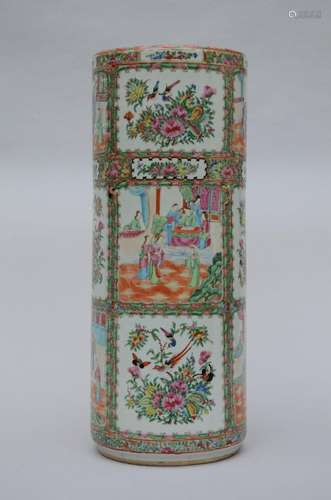 Umbrella stand in Canton porcelain (H61cm) (*)