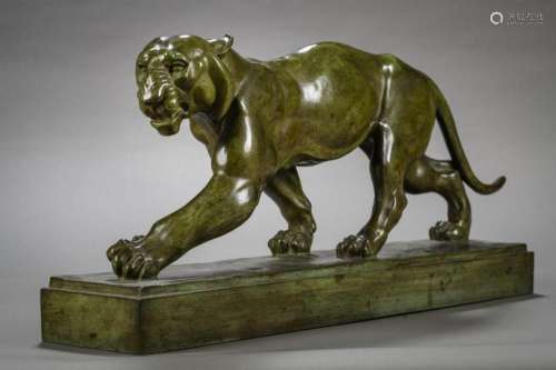 Raymond De Meester: bronze sculpture 'The lioness' (...