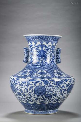 Large baluster vase in Chinese blue and white porcelain, 19t...