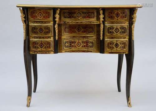 A Napoleon III desk with Boulle inlaywork (84x96x57cm) (*)