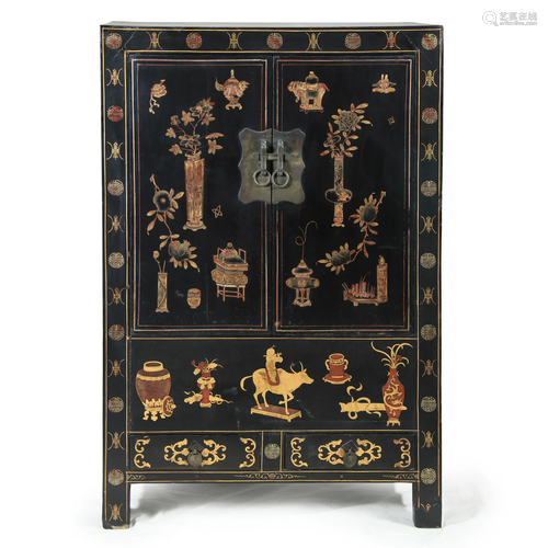 Chinese Gilt Lacquer Cabinet, 19th Century