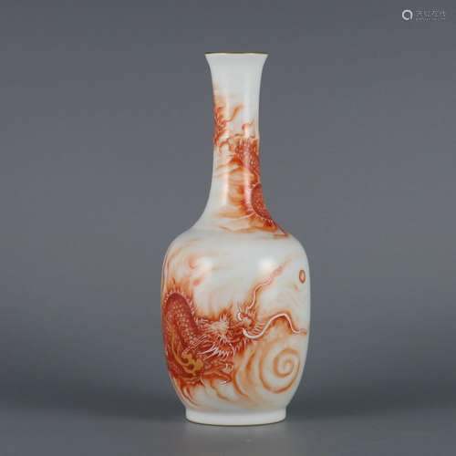 Alum red dragon vase