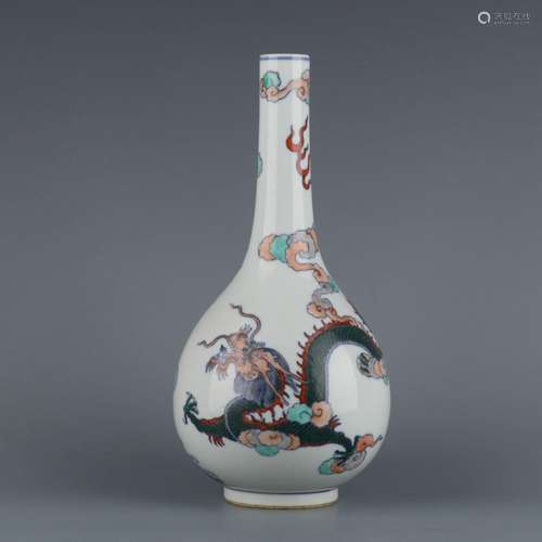 Doucai dragon pattern gall bottle