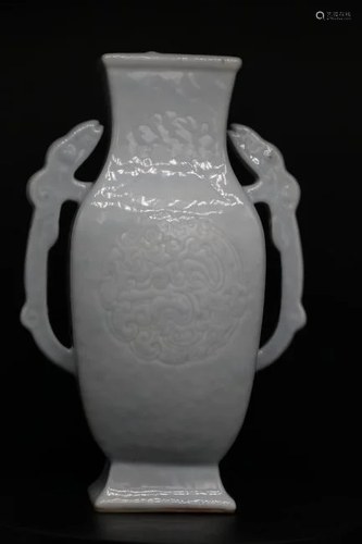 A CLAIRE DE LUNE-GLAZED TWO-HANDLED VASE WITH YONGZHENG MARK...