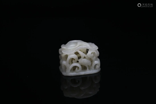 WHITE JADE 'CRANE AND LOTUS' HAT FINIAL, QING DYNA...