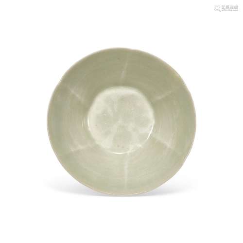 A LARGE LOBED YUE CELADON BOWL