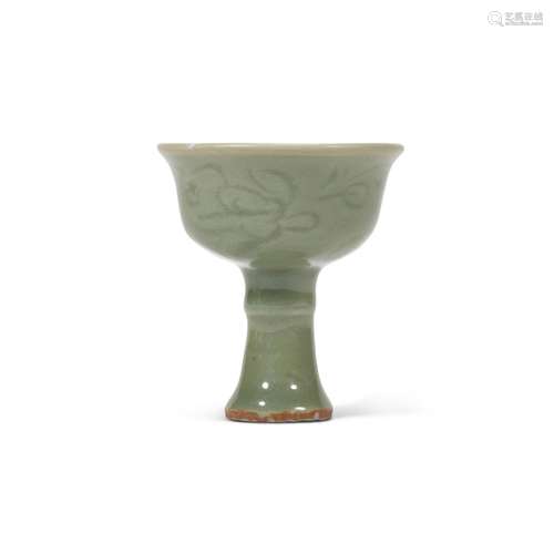 A LONGQUAN CELADON STEM CUP