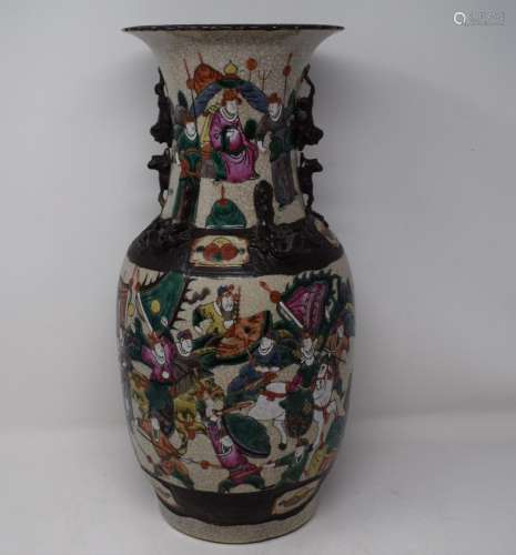 CHINE, Nankin Fin XIXème siècle Paire de vases en grès et ém...