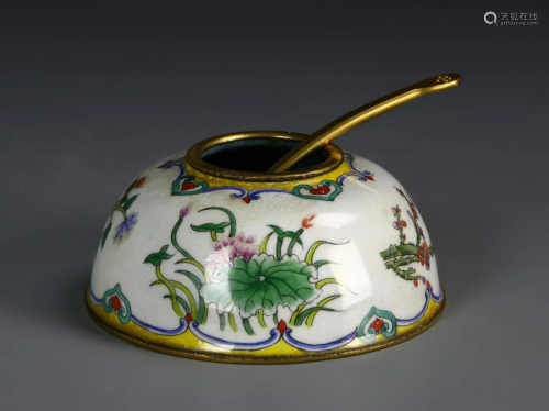 Chinese Enameled Waterpot