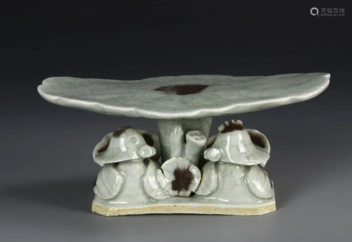 Chinese Celadon Glazed Palm Reader