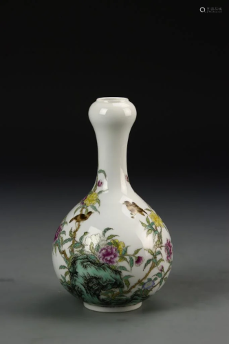 Chinese Famille Rose Garlic Head Vase