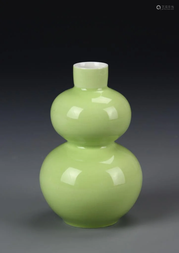 Chinese Green Glazed Ground Vase