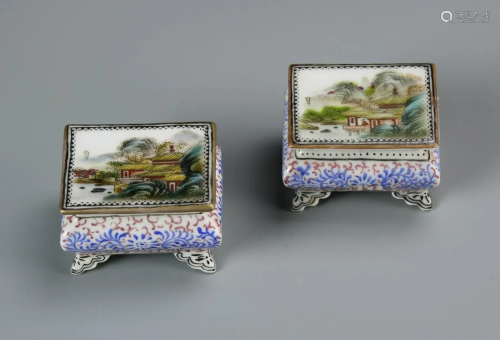 Pair of Chinese Famille Rose Mini Stands
