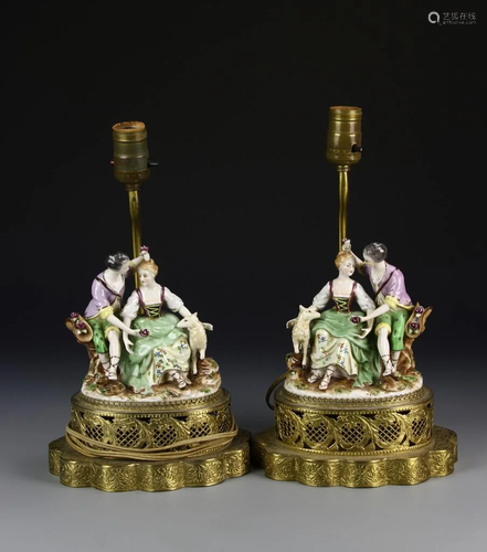 European A Pair Of Porcelain Lady Figures Lamp