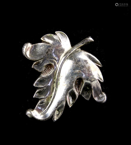 Silver Floral Pin