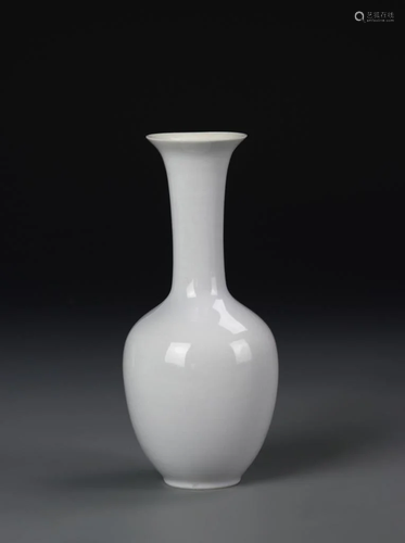 Chinese White Glazed Vase