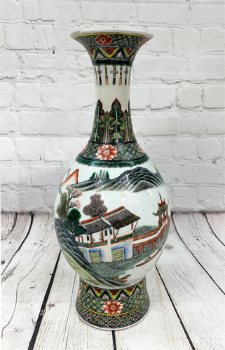 19 C Chinese Famille Verte Vase